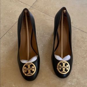 Tory Burch Benton 2 85mm pump in Perfect Black